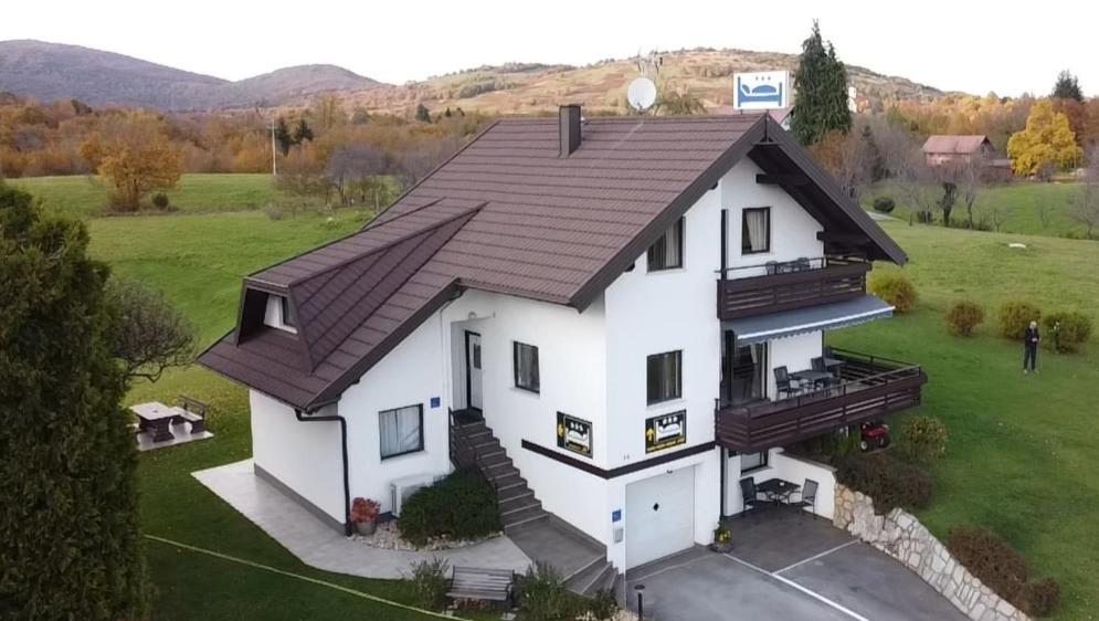 Vukovic House Hotel Seliste Dreznicko Exterior foto